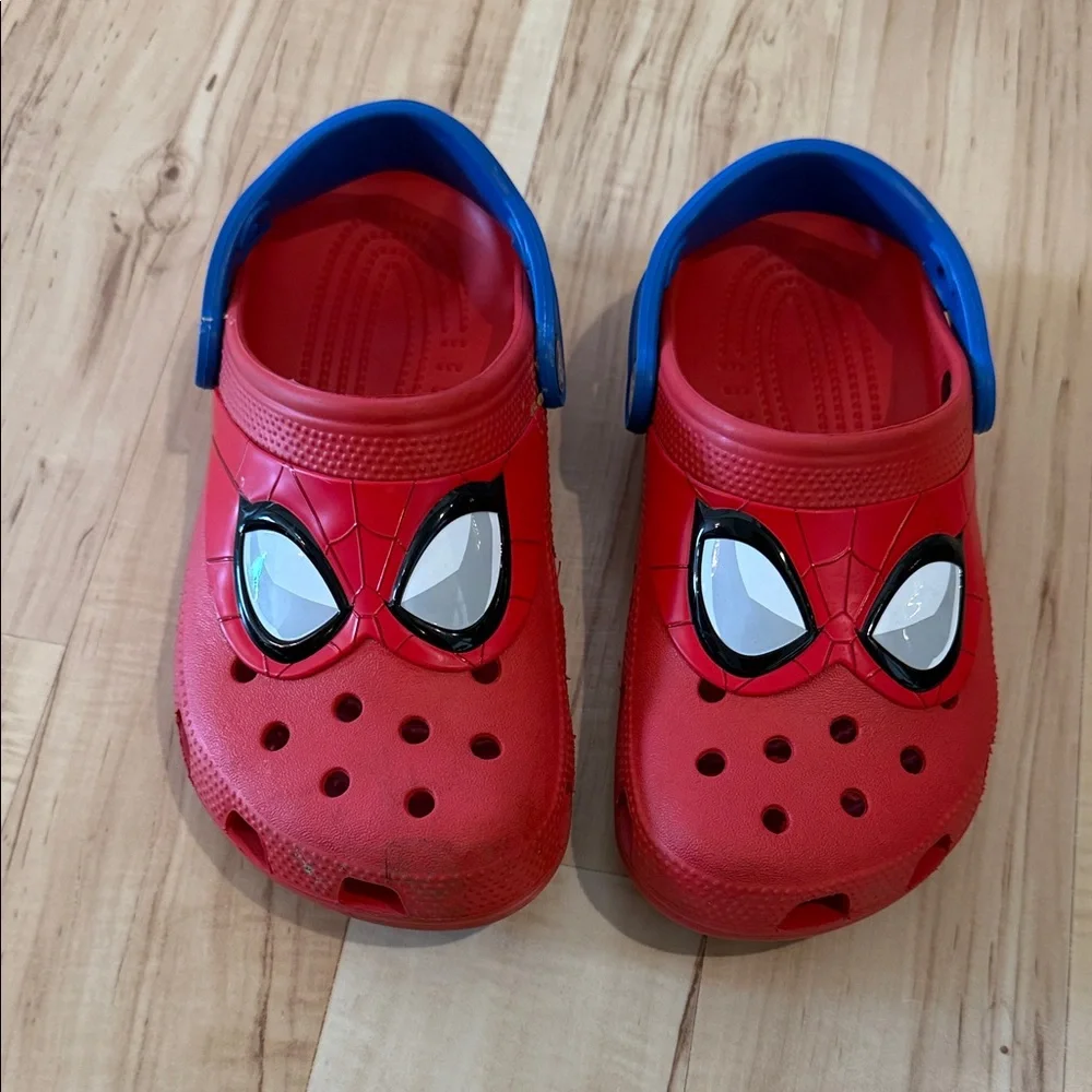 CROCS Kids Red Spider‑Face Clogs with Blue Heel Strap